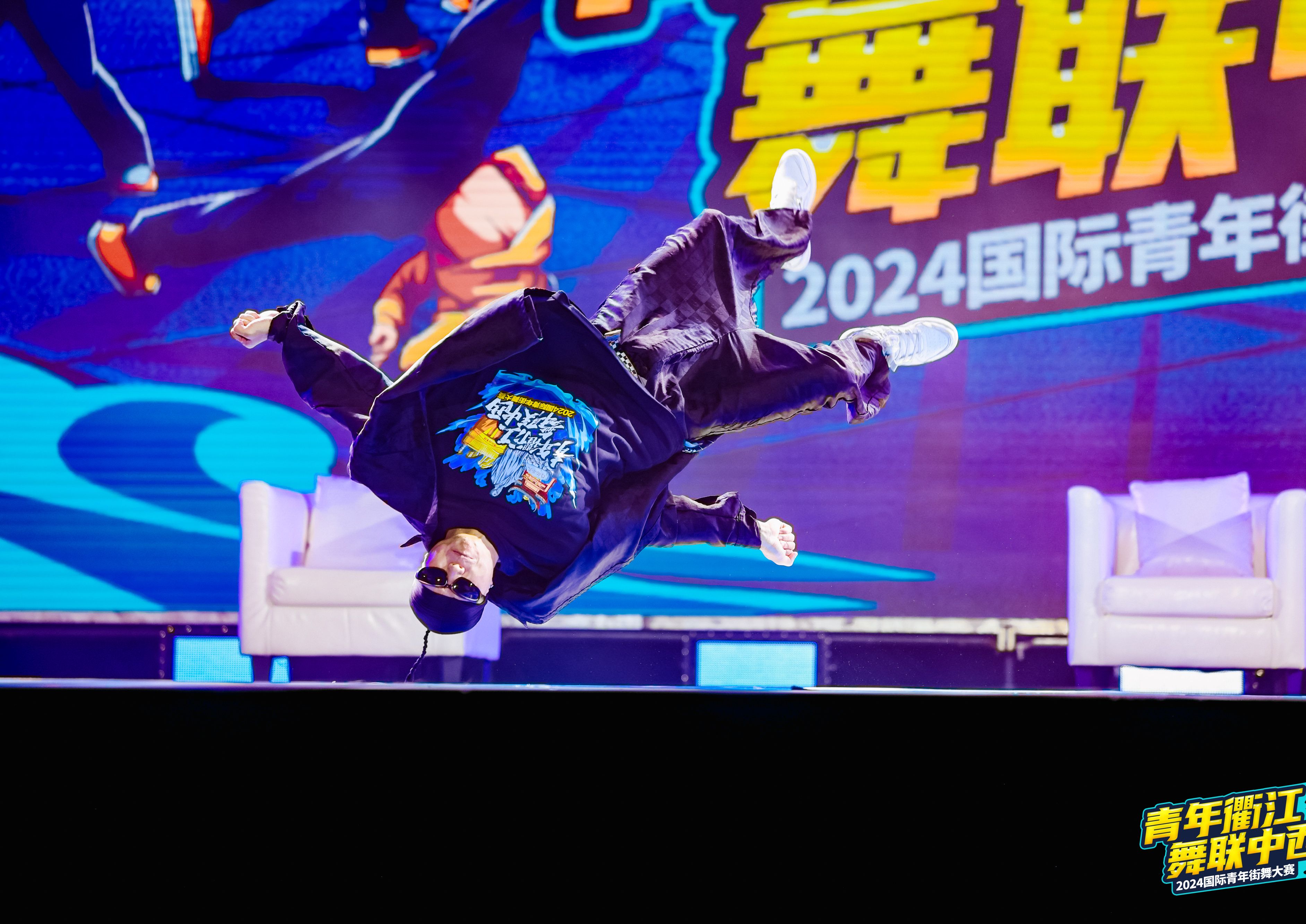 爱游戏体育-包含TOP世界街舞全球总决赛落幕线上赛延续精彩的词条