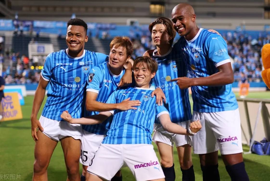 包含日本对决：FC东京对阵川崎前锋，胜者晋级的词条